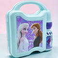 Lonchera Magia Nostálgica de plástico azul con diseño de Anna y Elsa de Frozen e incluye botella de agua integrada