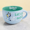 Taza jumbo de cerámica Magia Nostálgica con diseño de Bluey en azul claro y verde, capacidad de 820ml