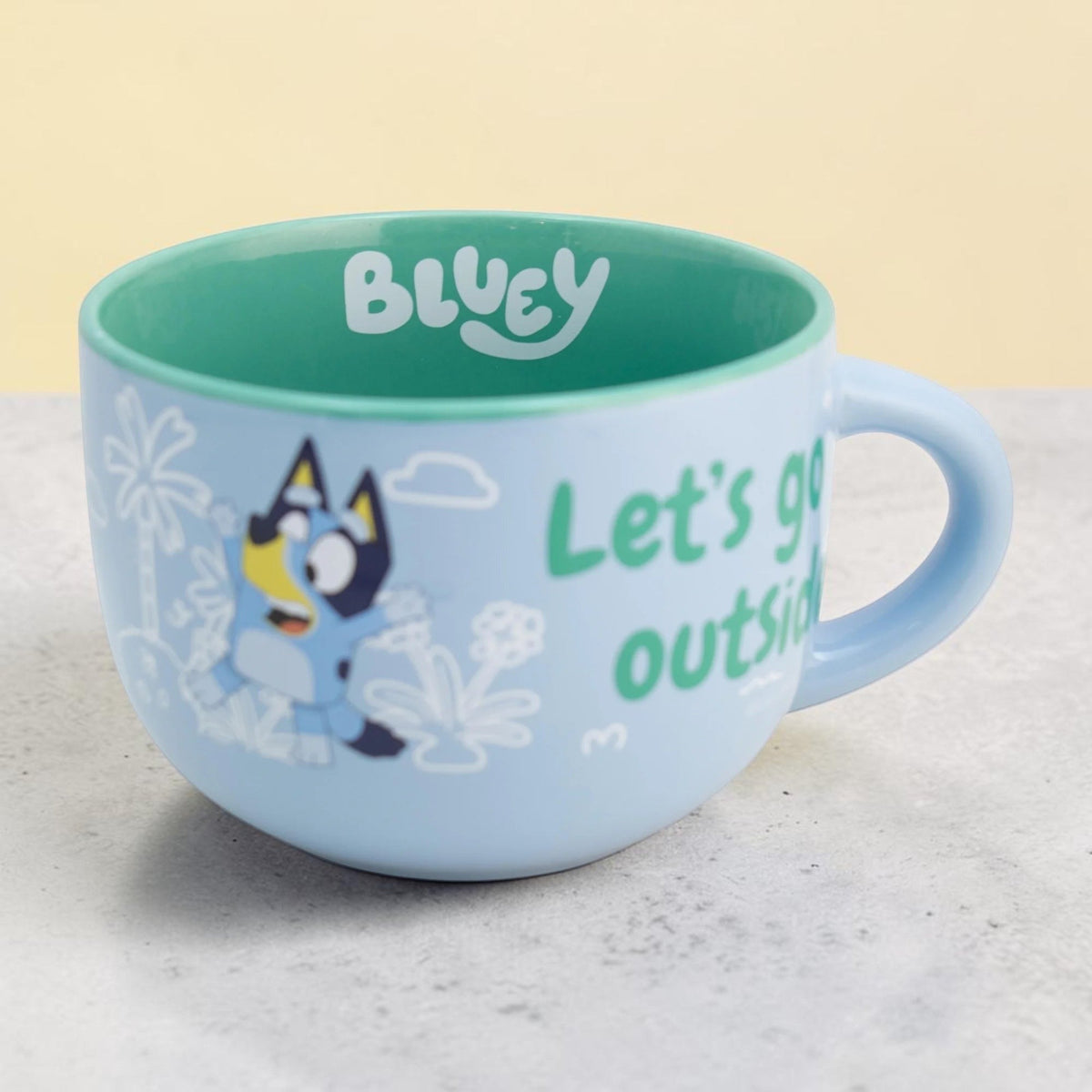 Taza jumbo de cerámica Magia Nostálgica con diseño de Bluey en azul claro y verde, capacidad de 820ml