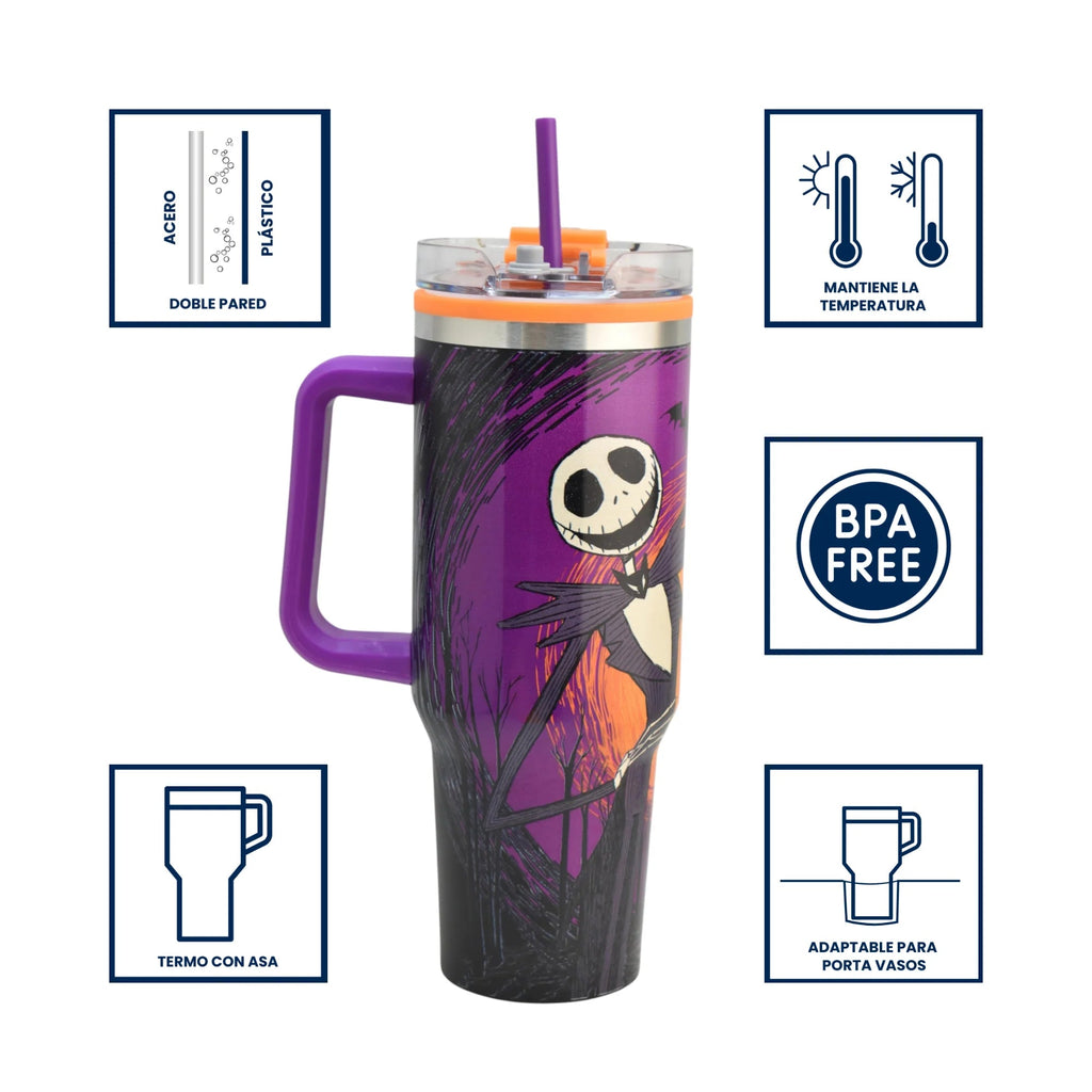 Termo Magia Nostálgica de acero inoxidable 1.2L con diseño de Jack Skellington, asa ergonómica y popote morado.